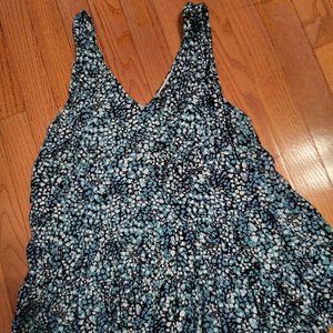 Like new Size Small Like new Loft Floral V Tank